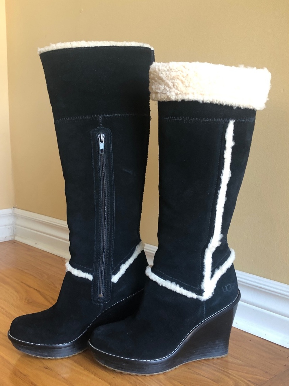 Genuine Sheepskin Tall Boots- Warm and Gorgeous! EUC